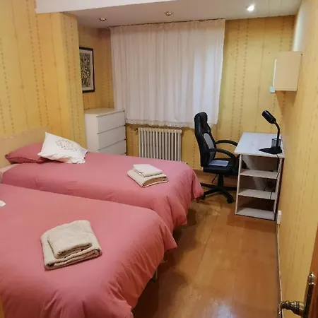 Comoda Vivienda En Huesca Exterior photo